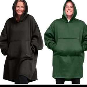 Hoodie and blanket  the comfy